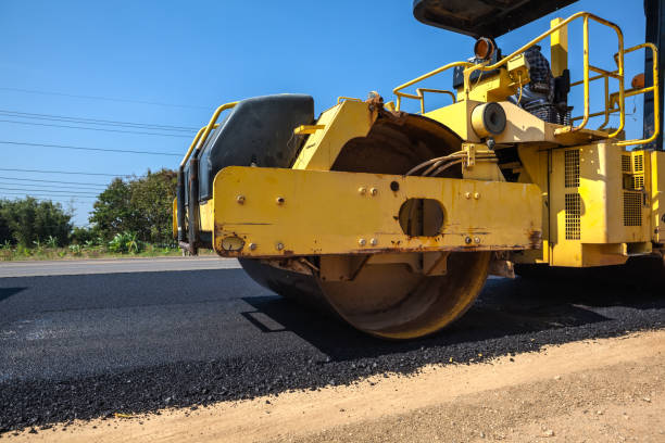 Best Driveway Pavers Near Me  in Saranac, MI